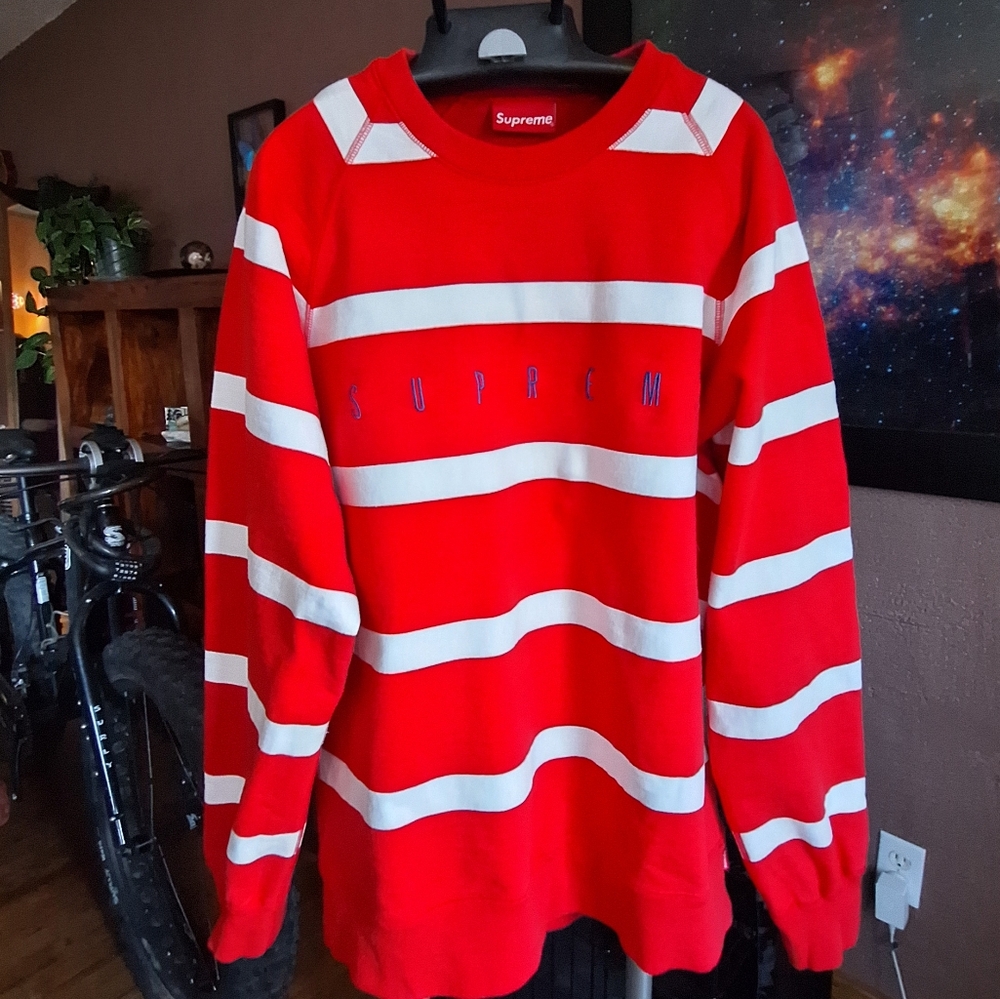 Supreme sweater